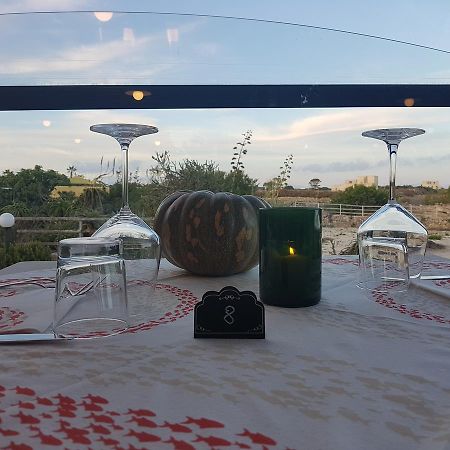 Il Giardino Delle Aloe Guest House Фавиняна Екстериор снимка