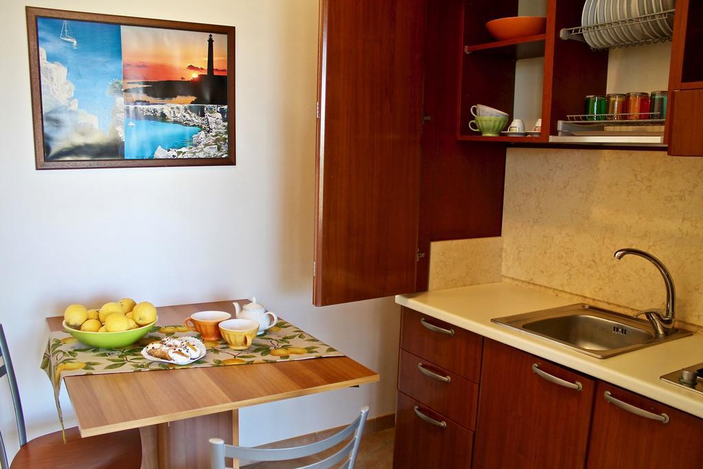 Il Giardino Delle Aloe Guest House Фавиняна Екстериор снимка
